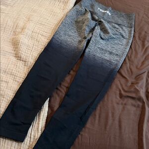Gradient Black and Gray Leggings